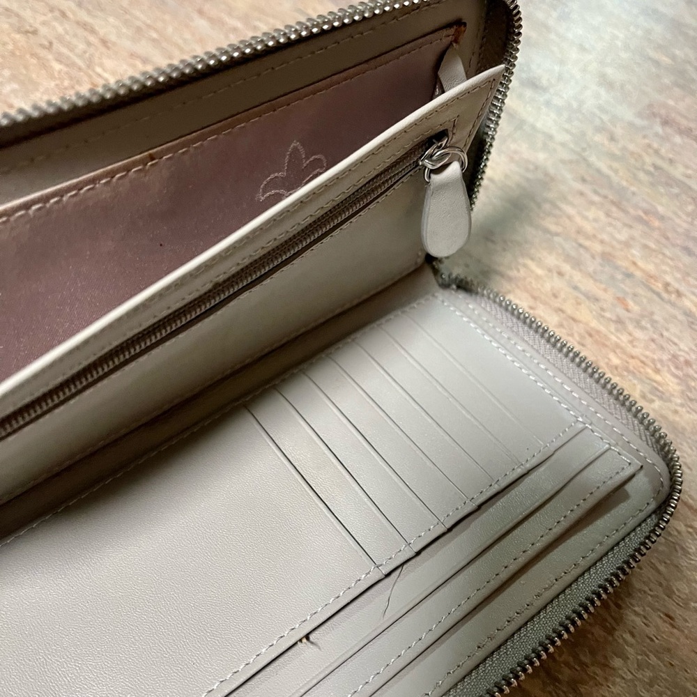 Judith Ripka wallet - Picture 15 of 16